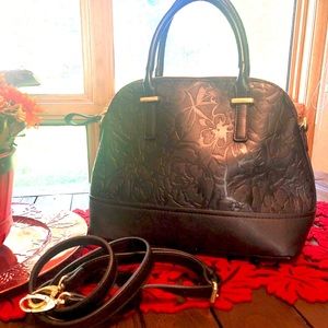 3/$25 - Merona black faux leather purse